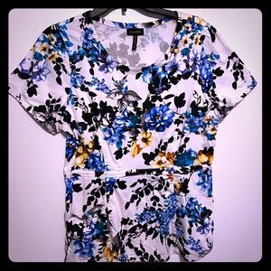 Jaanuu Floral Peplum Medium Scrub Top